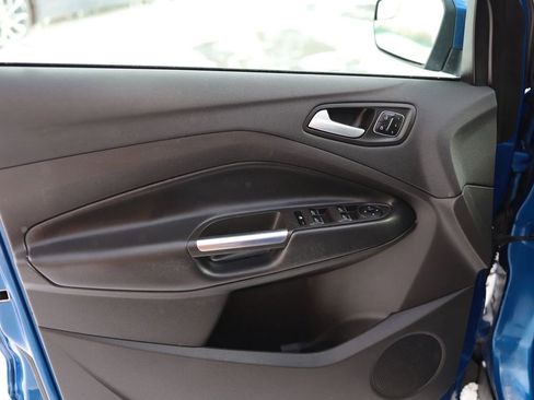 Used 2019 Ford Escape Titanium image 11