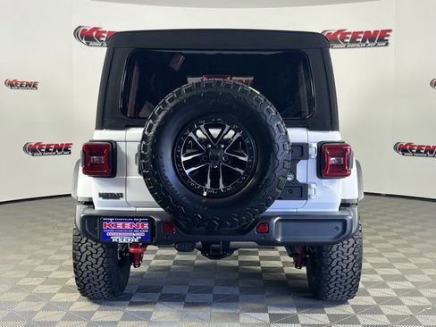 New 2025 Jeep Wrangler Unlimited Rubicon w/ XTREMEE 35" Tire Package image 7