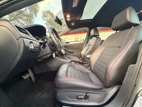 Used 2014 Volkswagen Jetta GLI Autobahn FWD image 8