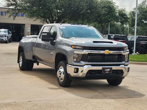New 2026 Chevrolet Silverado 3500 LT w/ Texas Edition AWD/4WD image 2