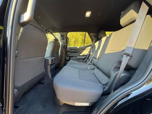 Used 2025 Toyota 4Runner SR5 image 21