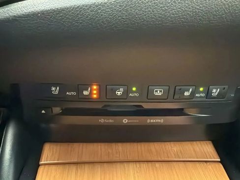 Used 2019 Lexus ES 350 image 18