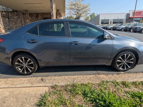 Used 2018 Toyota Corolla SE FWD image 8