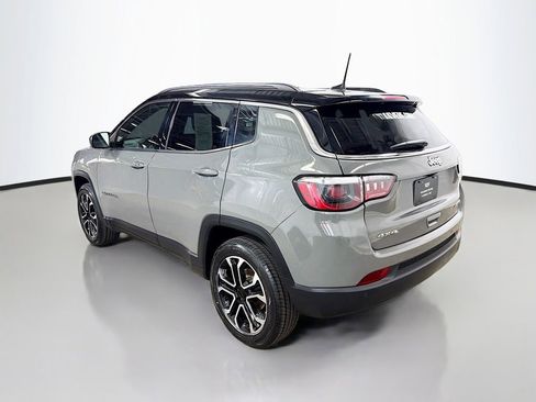 Used 2023 Jeep Compass Limited AWD/4WD image 7