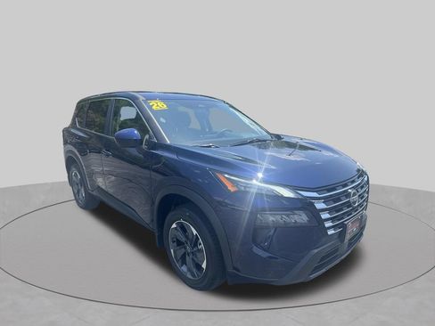 Used 2026 Nissan Rogue SV FWD image 1