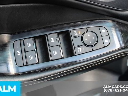 Used 2025 Nissan Rogue SV FWD image 41