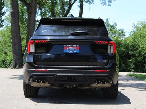 Used 2025 Ford Explorer ST AWD/4WD image 7