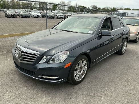 Used 2013 Mercedes-Benz E 350 BlueTEC Sedan image 5