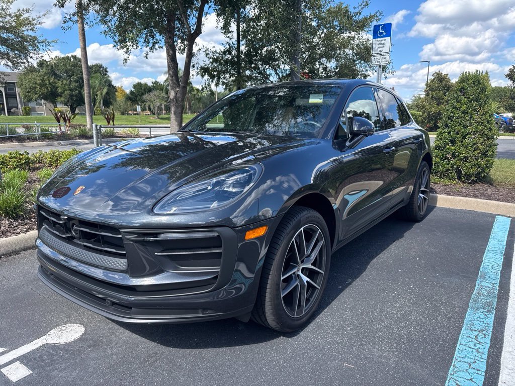 Certified 2026 Porsche Macan AWD/4WD image 1