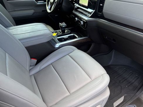 Used 2024 GMC Sierra 1500 SLT w/ SLT Premium Plus Package AWD/4WD image 36