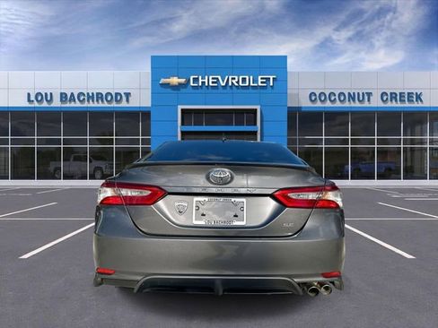 Used 2019 Toyota Camry SE image 7