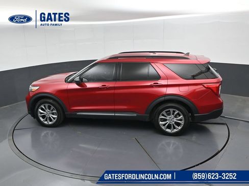 Used 2023 Ford Explorer XLT w/ Equipment Group 202A AWD/4WD image 53