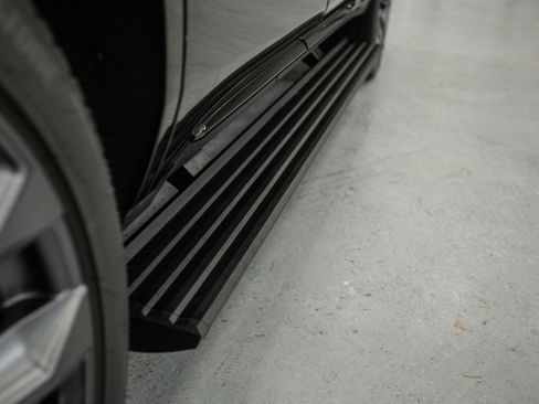 Used 2025 Cadillac Escalade V image 51