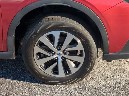 Used 2022 Subaru Outback Premium image 11