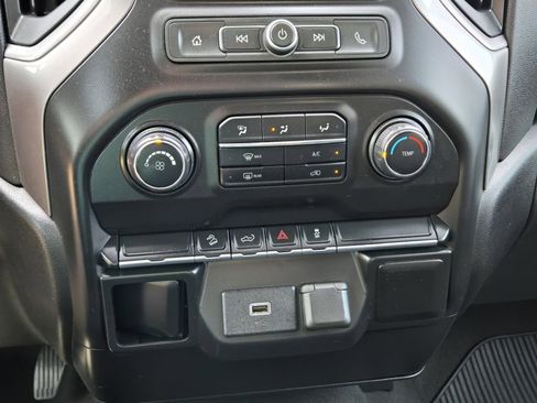 Used 2019 Chevrolet Silverado 1500 Custom Trail Boss w/ Custom Convenience Package image 26