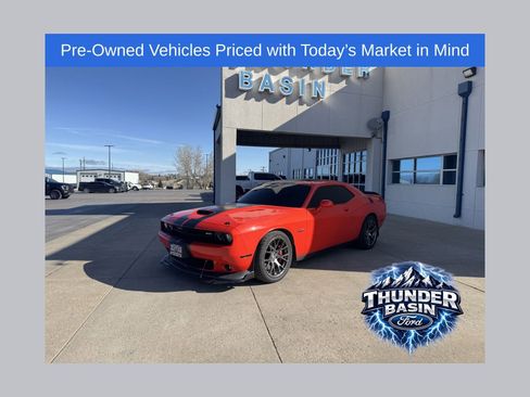 Used 2016 Dodge Challenger SRT w/ Technology Group image 1