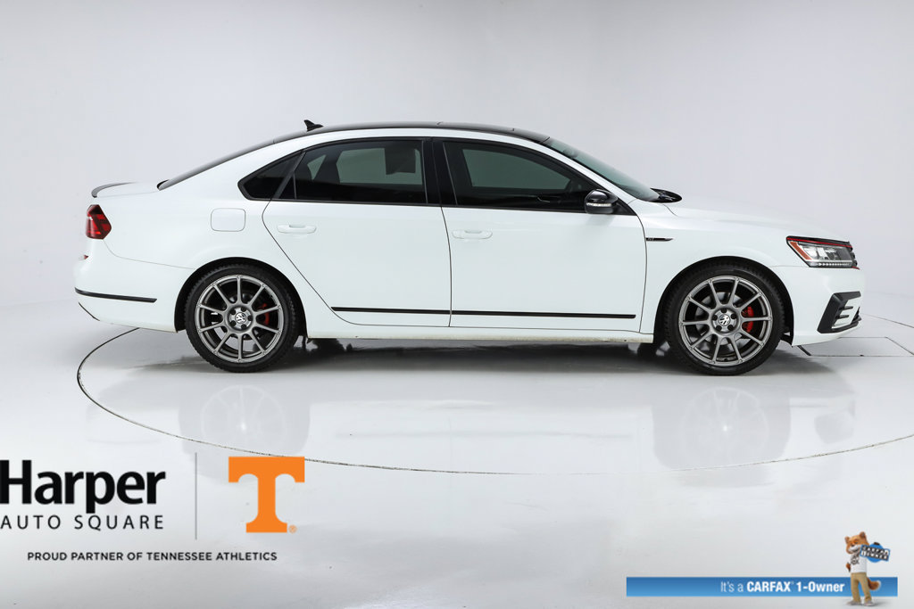 Used 2018 Volkswagen Passat 3.6 FWD image 10