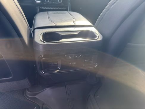 Used 2024 GMC Sierra 2500 AT4X image 11