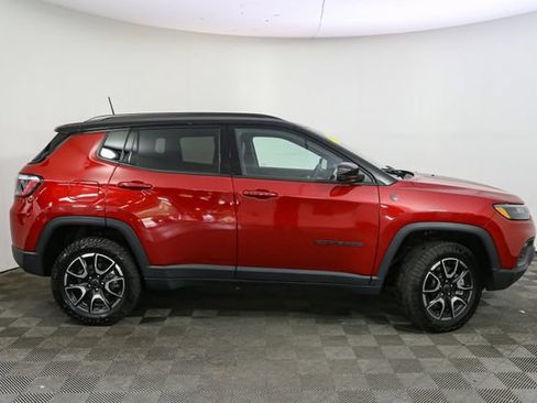 Used 2026 Jeep Compass Trailhawk AWD/4WD image 16
