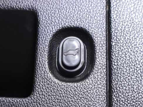 Used 2016 GMC Yukon Denali w/ Open Road Package AWD/4WD image 42