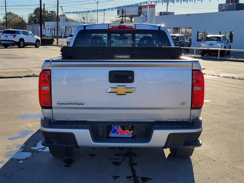 Used 2017 Chevrolet Colorado LT w/ LT Convenience Package image 6