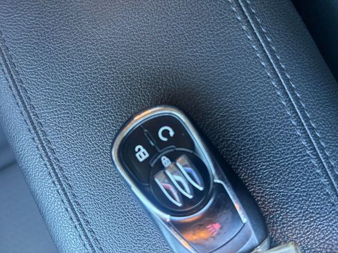 Used 2025 Buick Encore GX Preferred image 23