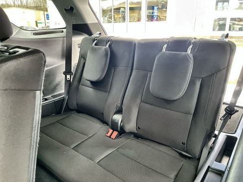 Used 2022 Ford Explorer XLT image 26