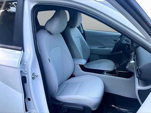 Used 2026 Hyundai Kona SEL Sport FWD image 9