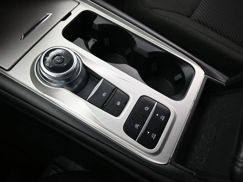 Certified 2024 Ford Explorer XLT RWD image 15