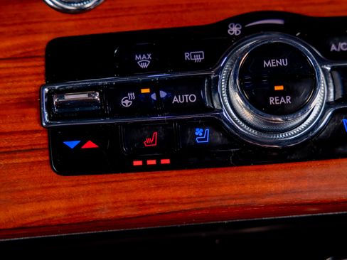 Used 2021 Lincoln Aviator Reserve w/ Equipment Group 202A AWD/4WD image 16
