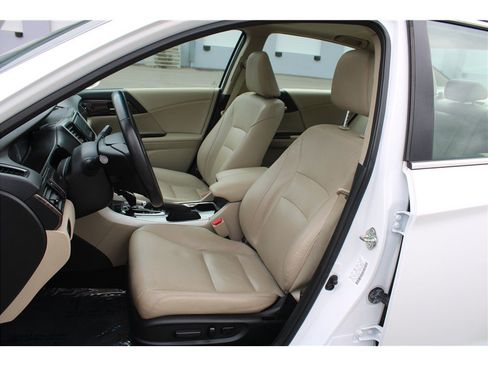 Used 2017 Honda Accord EX-L image 7