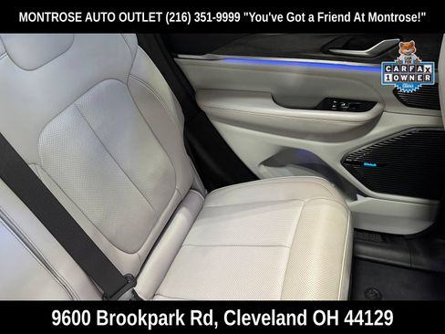 Used 2023 Jeep Grand Cherokee Overland AWD/4WD image 34