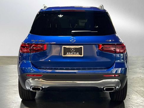 New 2025 Mercedes-Benz GLB 250 4MATIC image 8