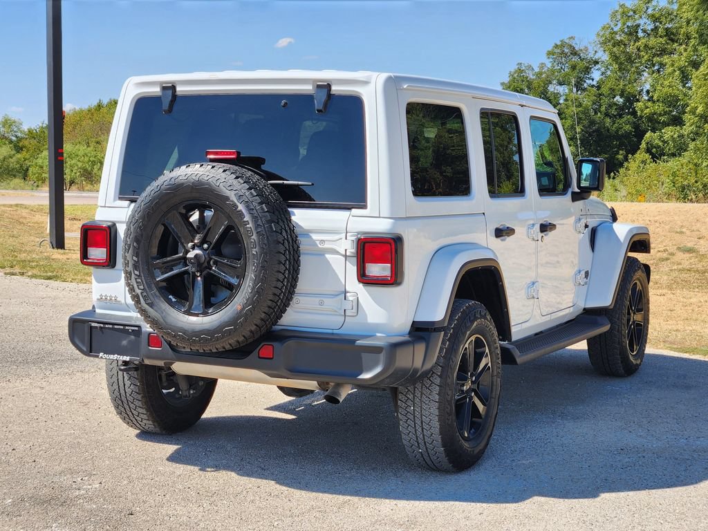 Used 2021 Jeep Wrangler Unlimited Sahara AWD/4WD image 7