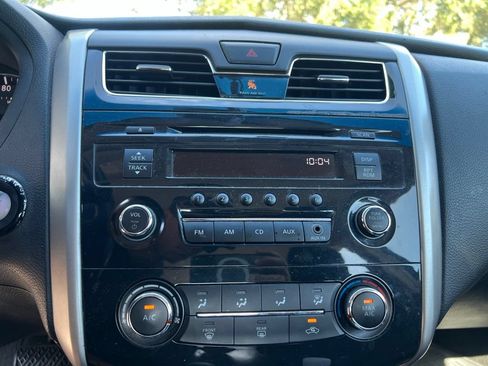 Used 2013 Nissan Altima 2.5 S FWD image 12
