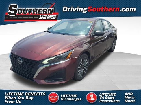 Used 2024 Nissan Altima 2.5 SV FWD image 1
