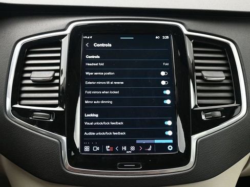 Used 2024 Volvo XC90 T8 Plus image 14