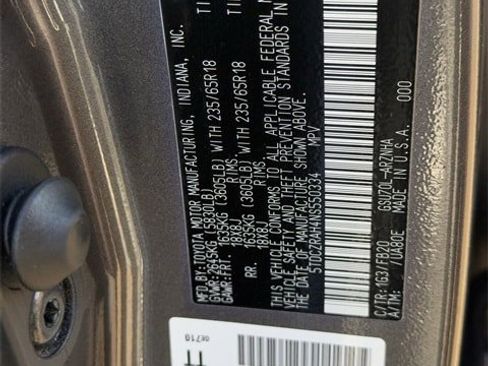 Used 2022 Toyota Highlander L image 33