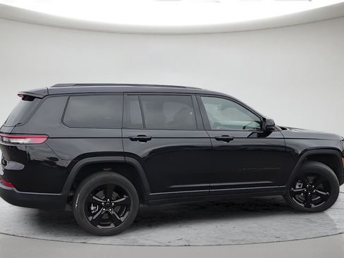 Used 2023 Jeep Grand Cherokee L Laredo AWD/4WD image 6