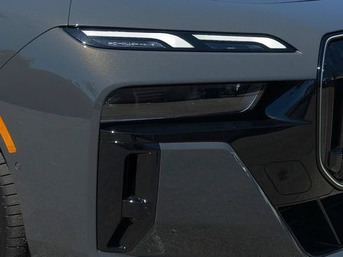 New 2026 BMW 740i RWD image 5