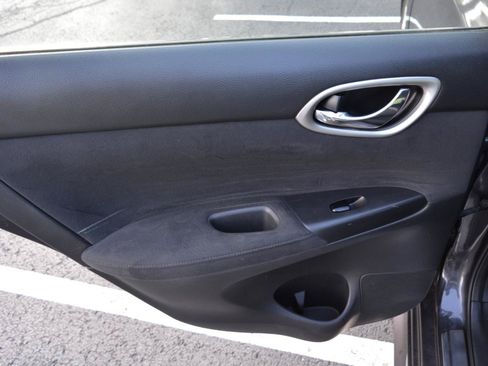 Used 2013 Nissan Sentra SR FWD image 13