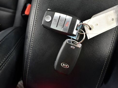 Used 2019 Kia Sorento SX w/ SX Touring Package image 48