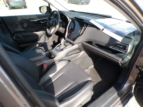Used 2023 Subaru Outback Limited AWD/4WD image 16