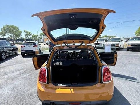 Used 2018 MINI Cooper 2-Door Hardtop FWD image 14