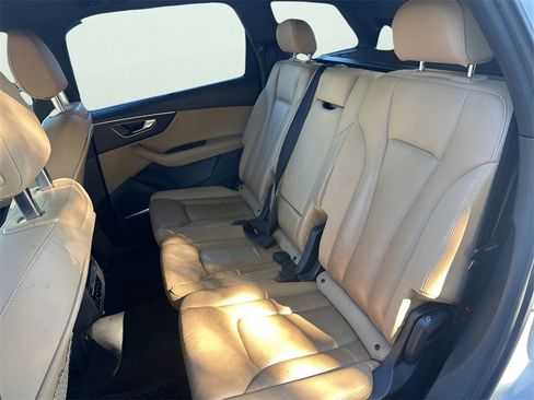 Used 2021 Audi Q7 3.0T Premium Plus image 33