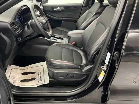 Used 2025 Ford Escape ST-Line image 18