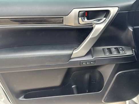 Used 2023 Lexus GX 460 Premium image 12