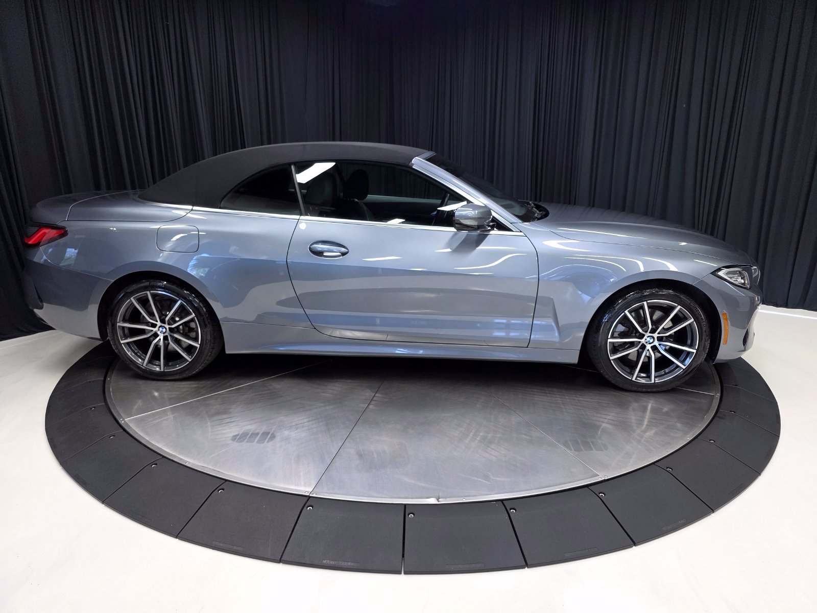 Used 2022 BMW 430i xDrive Convertible w/ Premium Package AWD/4WD image 13