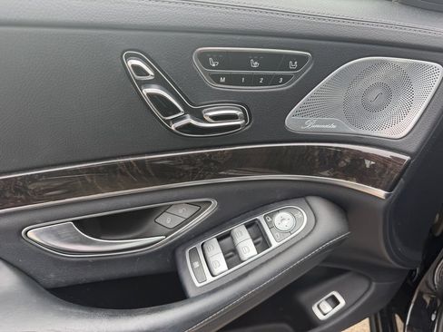 Used 2017 Mercedes-Benz S 550 4MATIC Sedan image 13