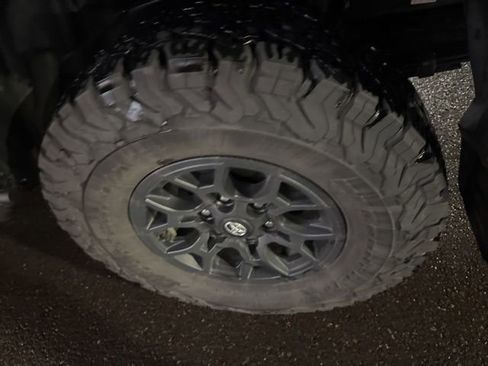 Used 2022 Toyota Tacoma SR5 image 11